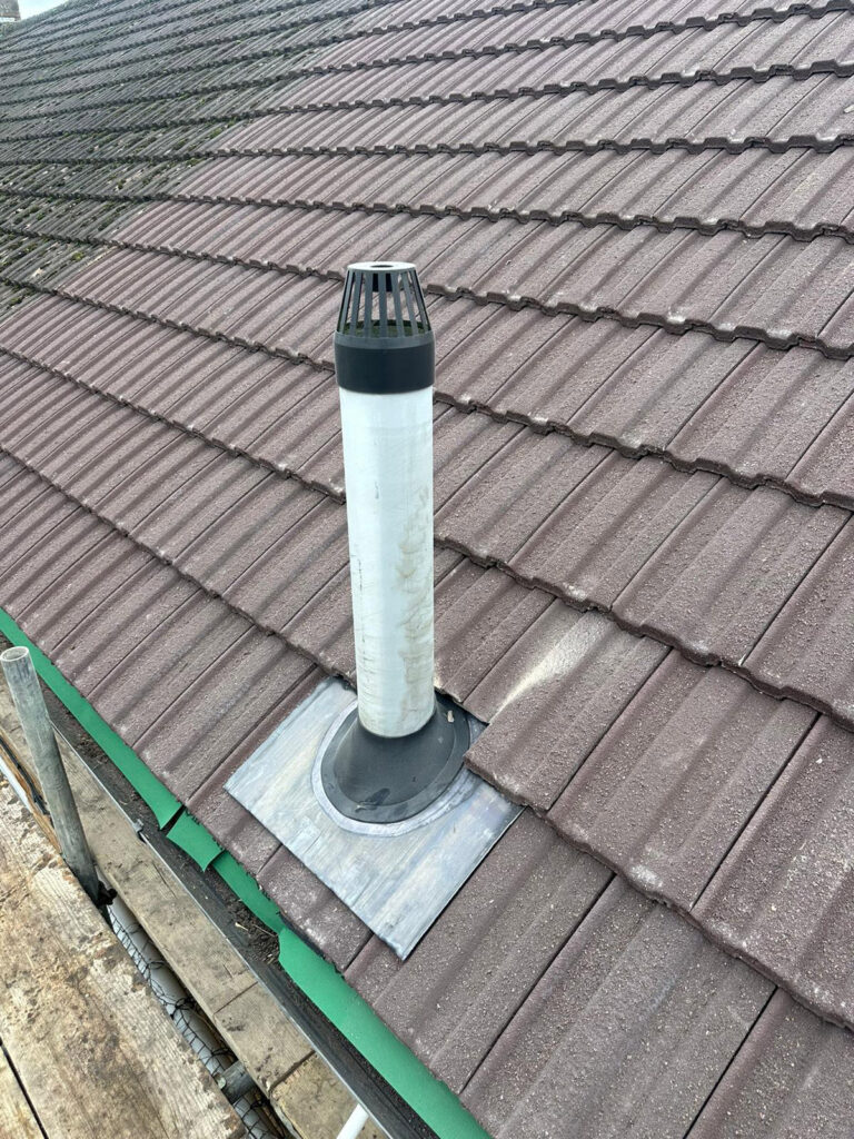 Tiled roof repairs Oxfordshire, Surrey & Berkshire